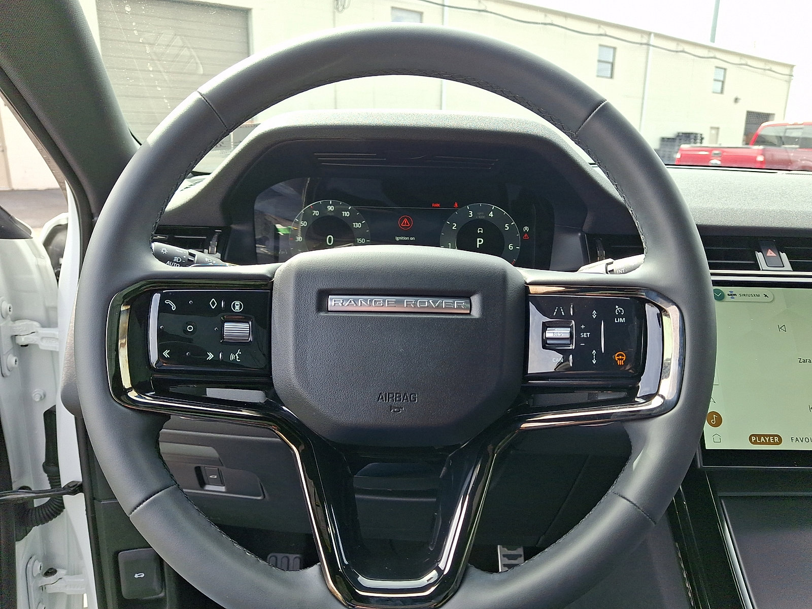 Used 2025 Land Rover Range Rover Evoque Dynamic SE AWD/4WD image 17