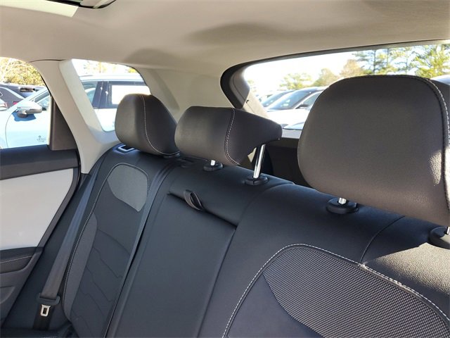 New 2026 Volkswagen Taos SE image 9