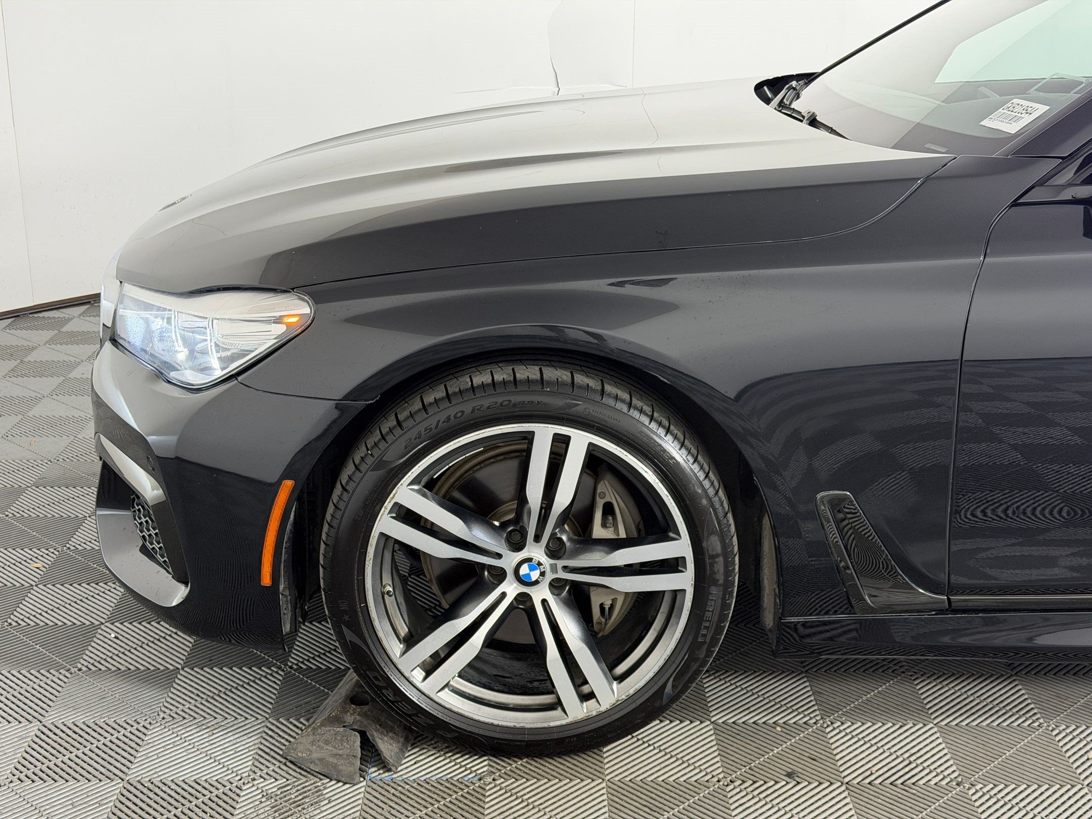 Used 2019 BMW 740i w/ M Sport Package RWD image 11