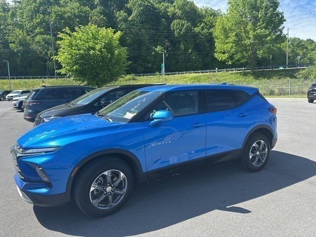 Used 2025 Chevrolet Blazer LT AWD/4WD image 21