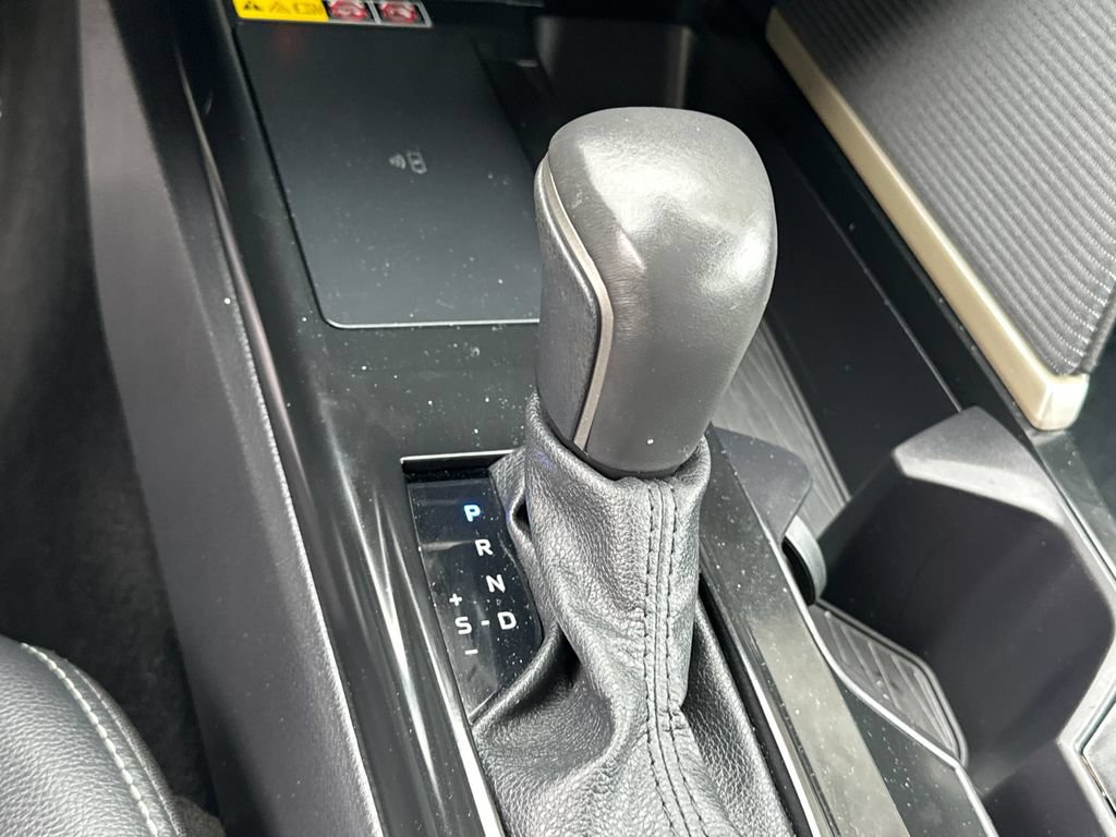 Used 2025 Toyota Camry SE FWD image 25