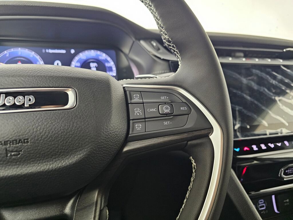 New 2026 Jeep Grand Cherokee Altitude image 24