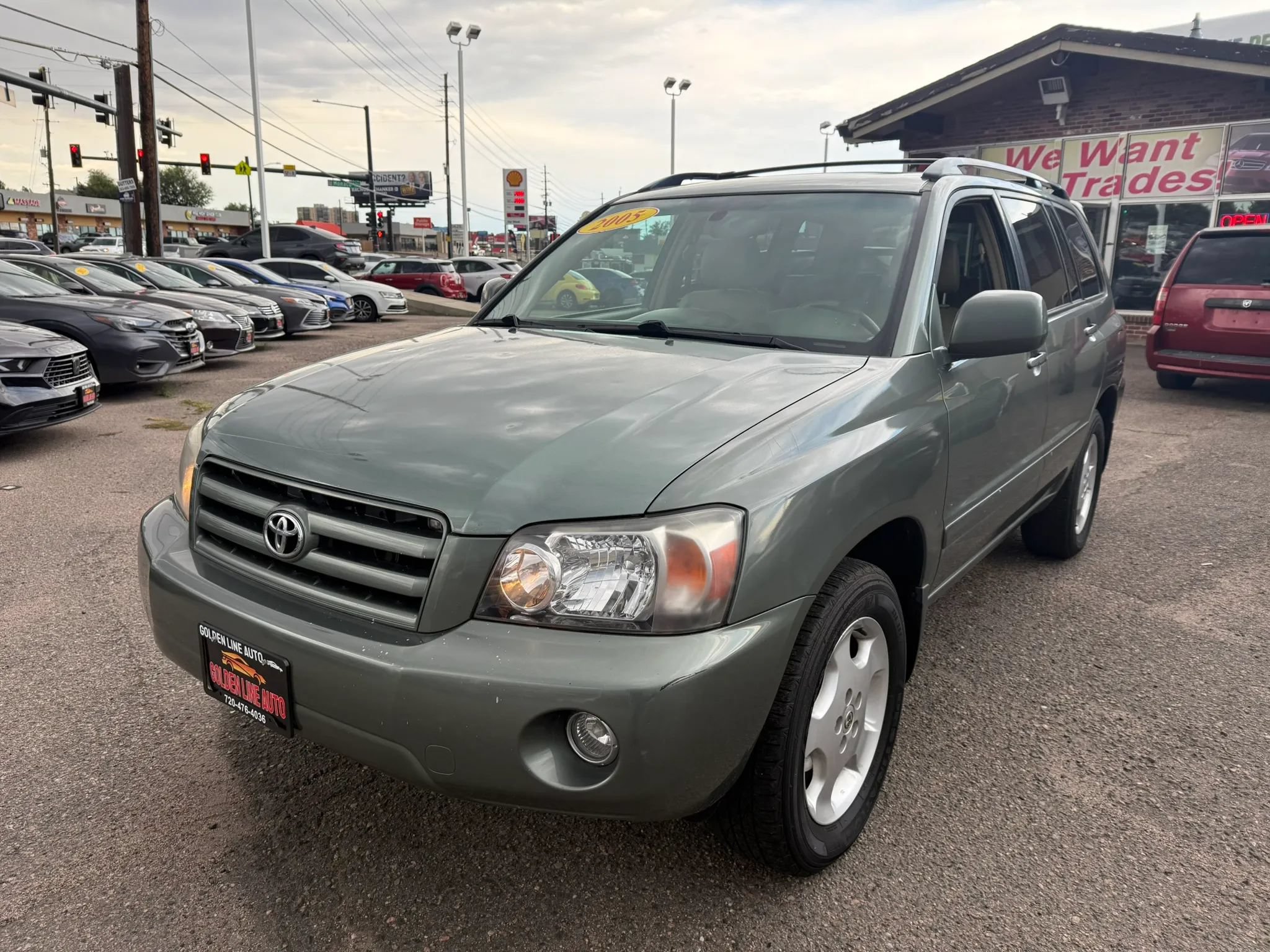Used 2005 Toyota Highlander Limited w/ Leather Trim Pkg AWD/4WD image 4
