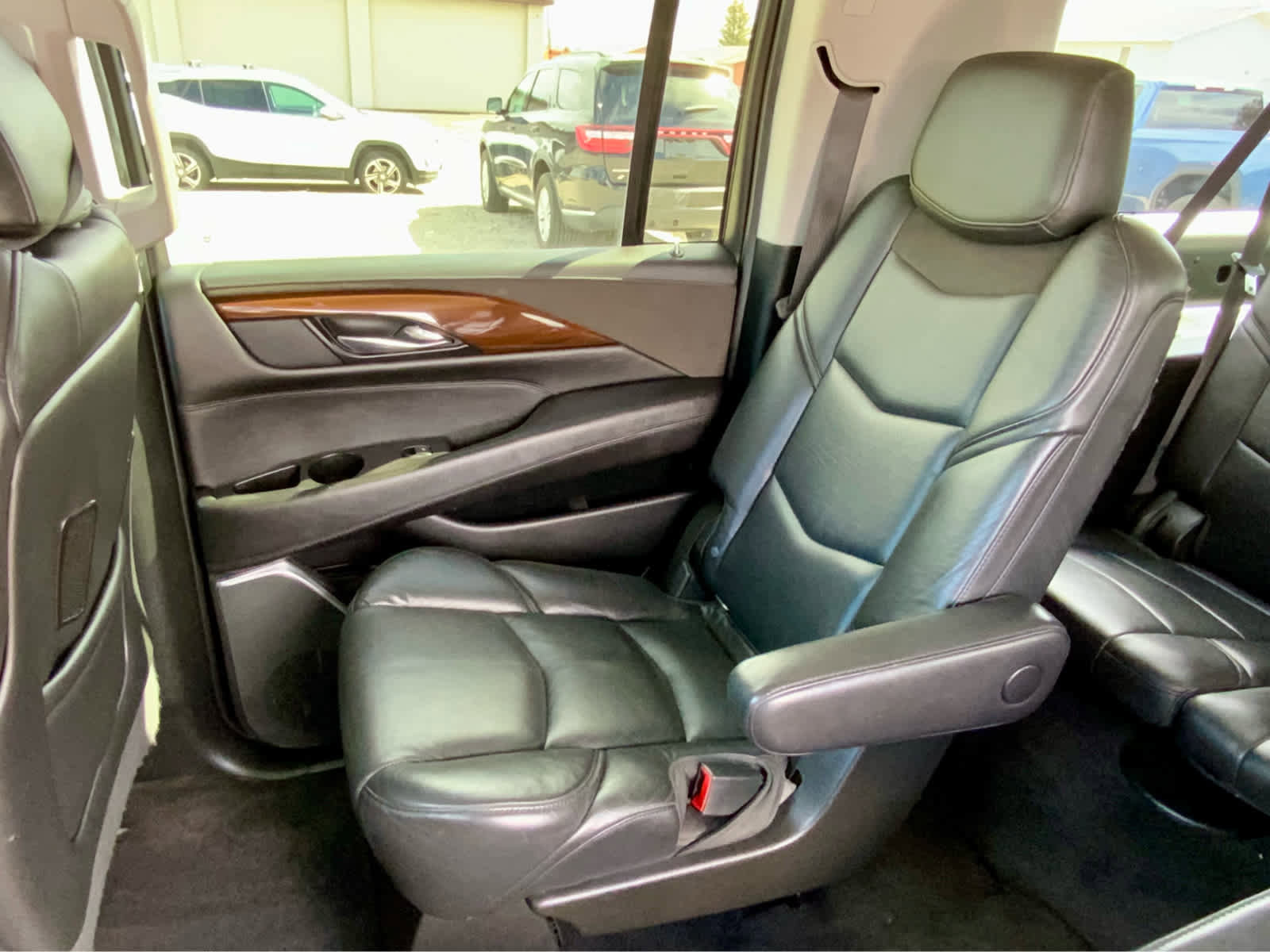 Used 2020 Cadillac Escalade ESV Luxury AWD/4WD image 26