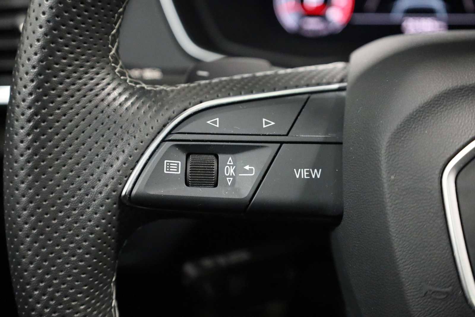 Used 2023 Audi SQ5 Premium Plus w/ Premium Plus Package image 25