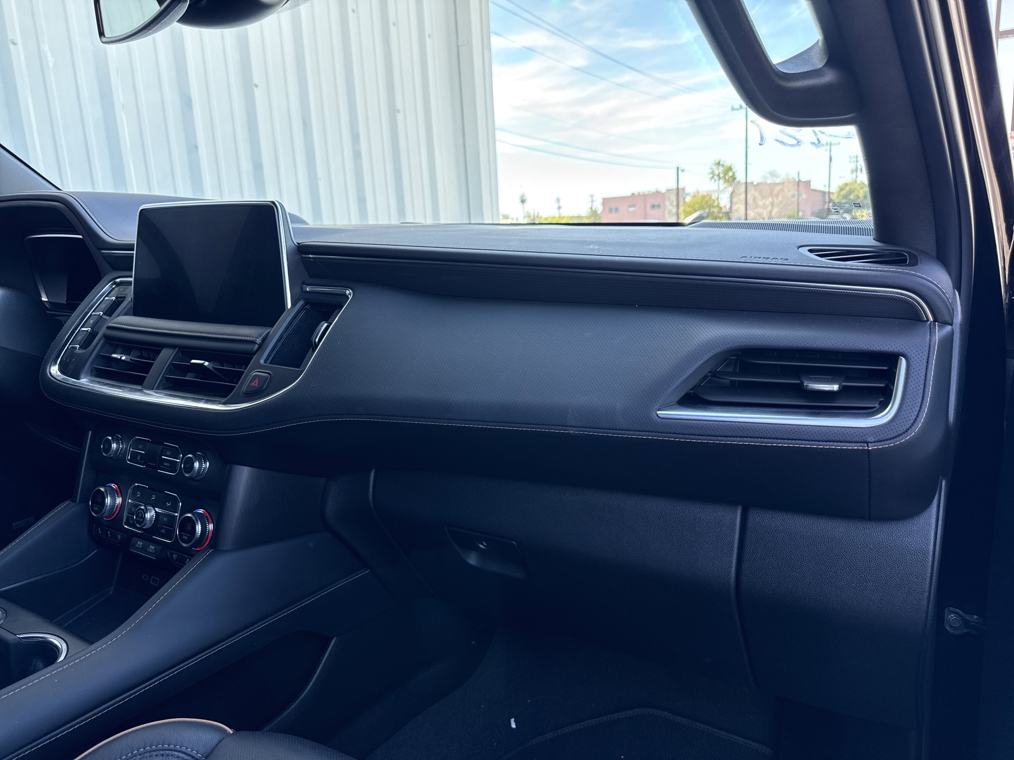 Used 2024 GMC Yukon AT4 w/ AT4 Premium Plus Package image 48