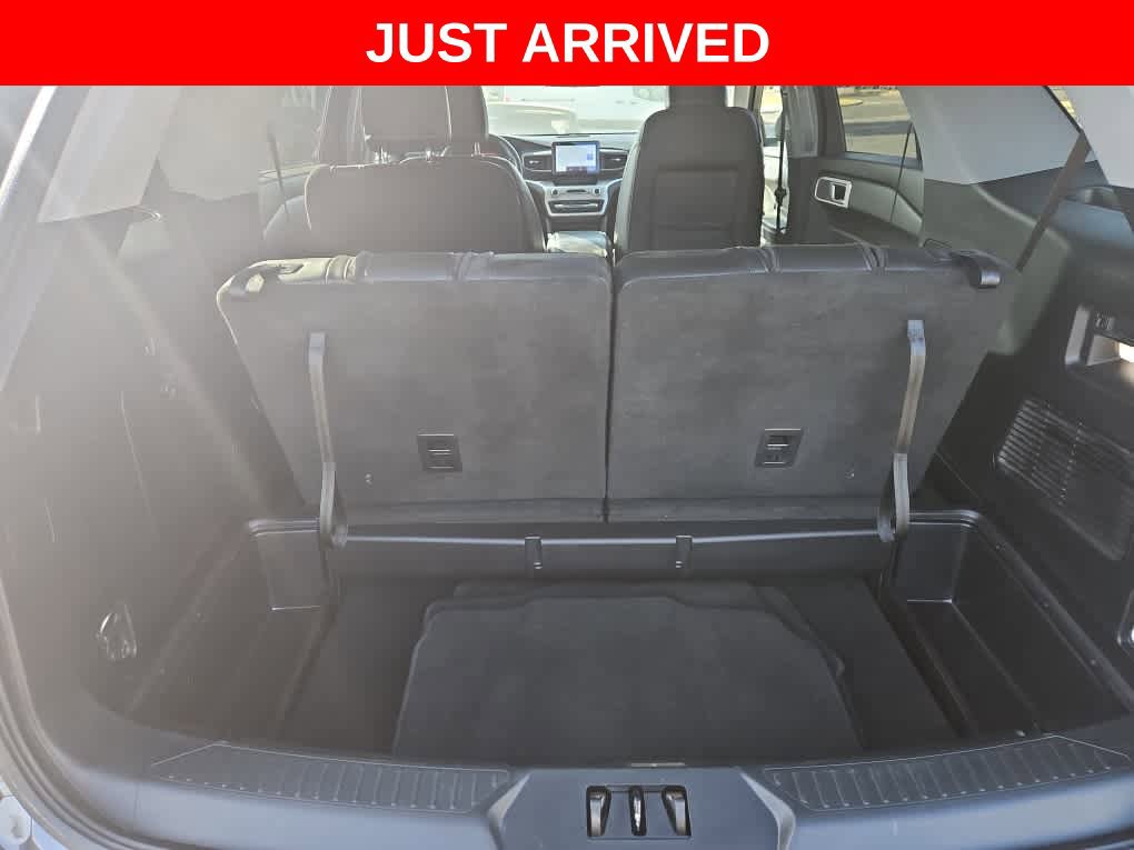 Used 2022 Ford Explorer XLT w/ Equipment Group 202A RWD image 8