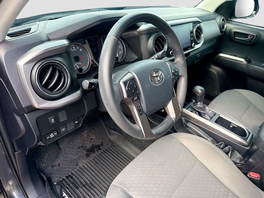 Used 2020 Toyota Tacoma SR5 RWD image 10