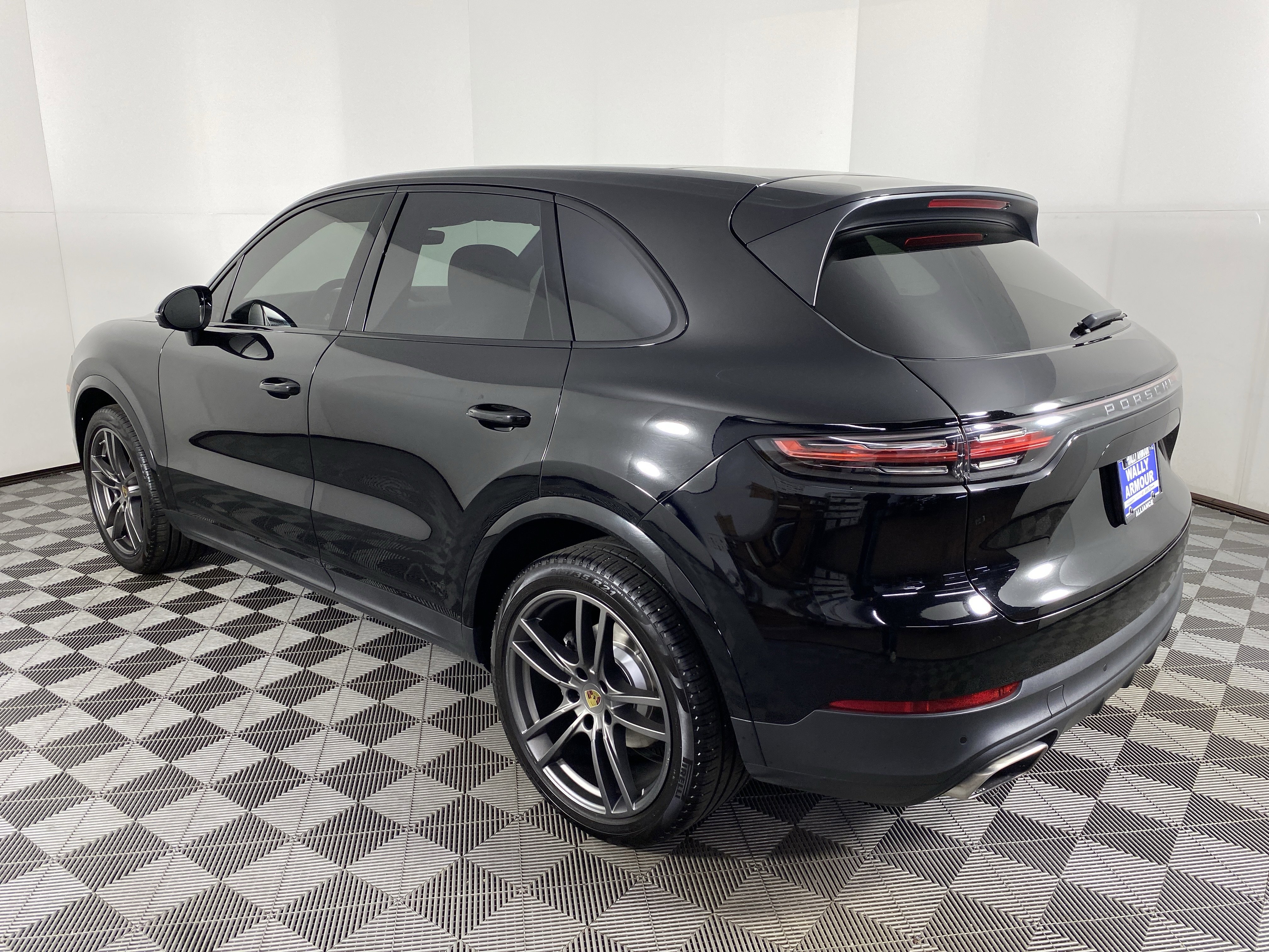 Used 2020 Porsche Cayenne image 11