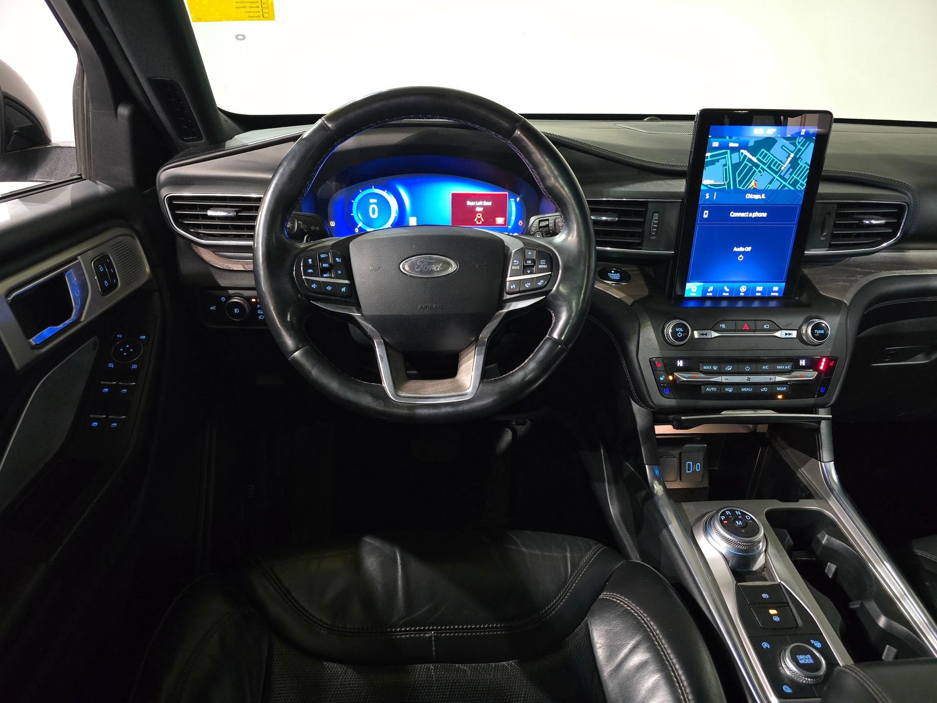 Used 2020 Ford Explorer Platinum w/ Premium Technology Package image 24