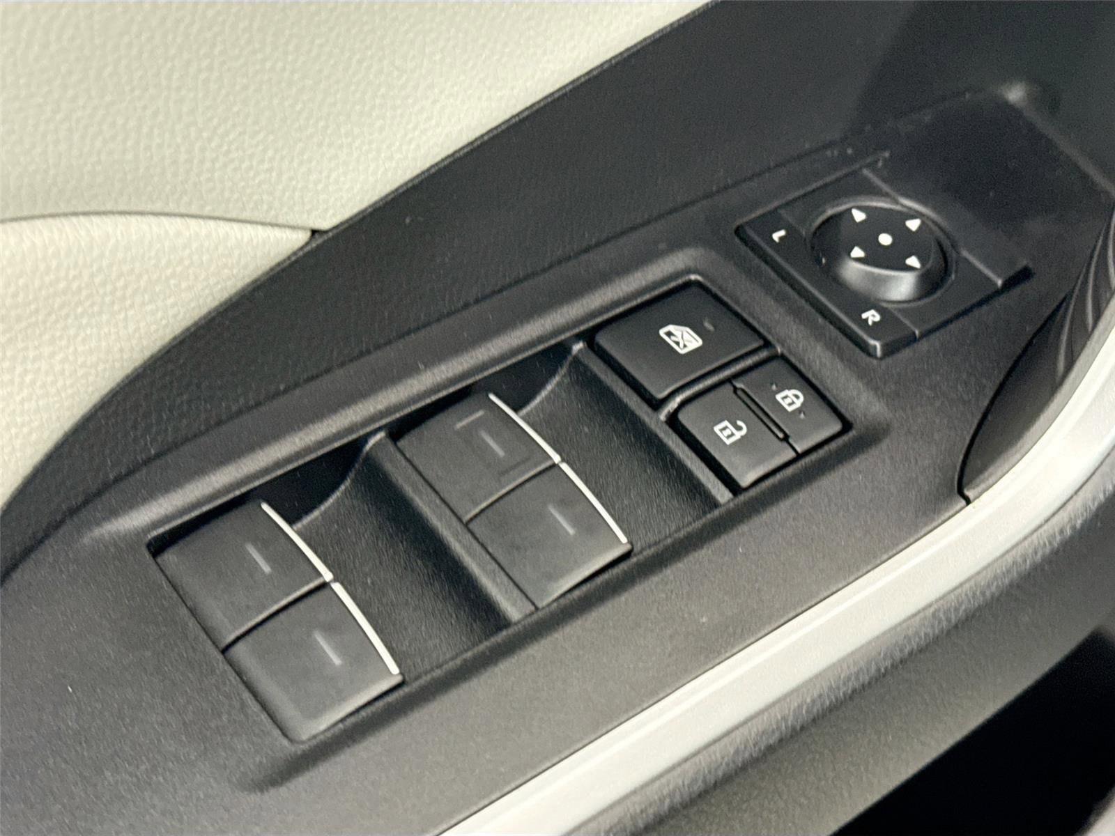 Certified 2022 Toyota RAV4 XLE image 27