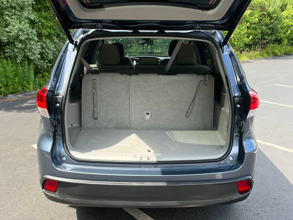 Used 2018 Toyota Highlander XLE AWD/4WD image 25