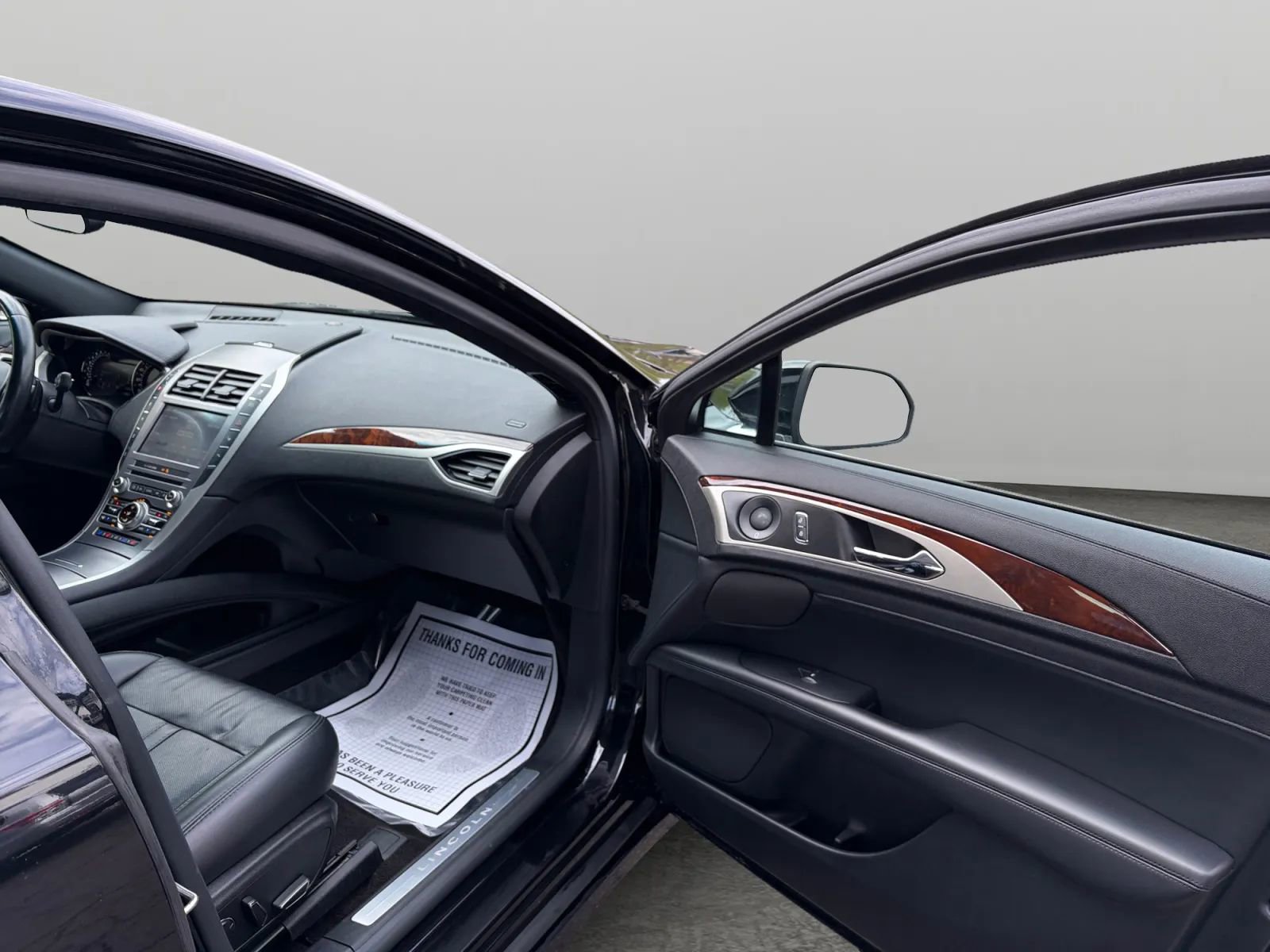 Used 2020 Lincoln MKZ Reserve w/ Monochromatic Package AWD/4WD image 17