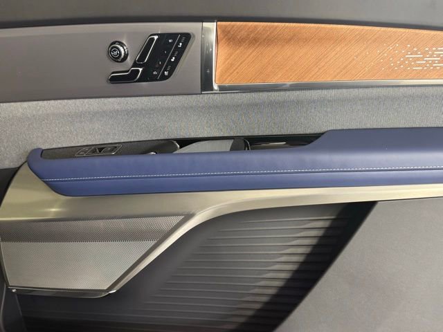 New 2026 Cadillac Vistiq Premium Luxury image 33
