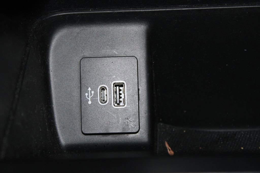 Used 2025 Ford F150 XLT w/ Equipment Group 302A MID image 32