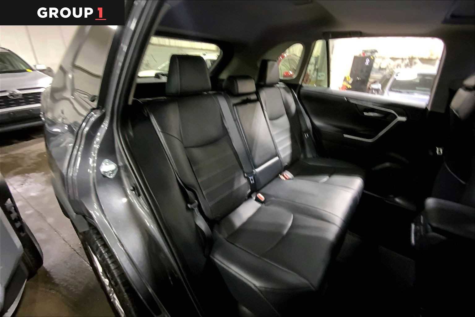 Used 2025 Toyota RAV4 Limited image 19