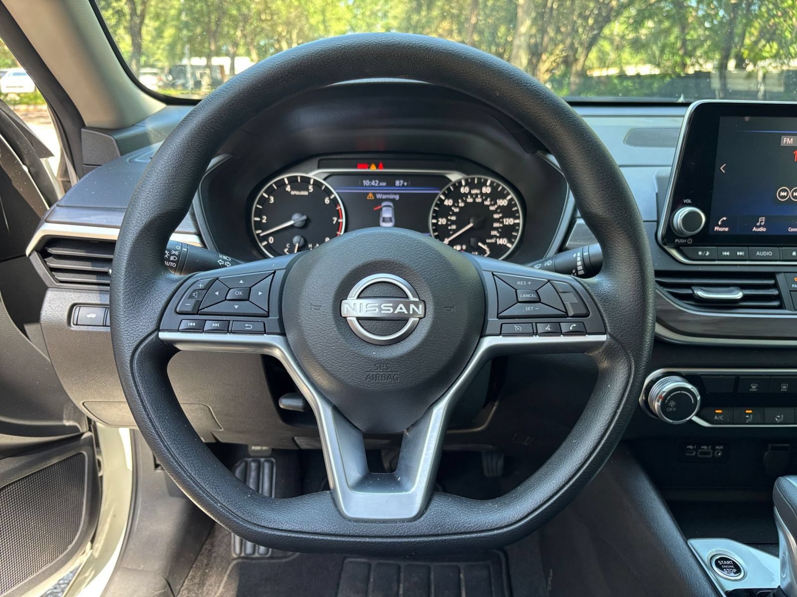 Used 2025 Nissan Altima 2.5 SV FWD image 23
