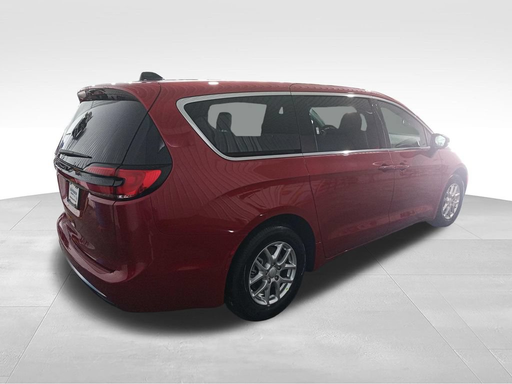 New 2027 Chrysler Pacifica Select w/ Family Tech Group FWD image 5