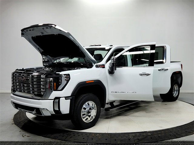 New 2026 GMC Sierra 3500 Denali w/ Denali Reserve Package image 11