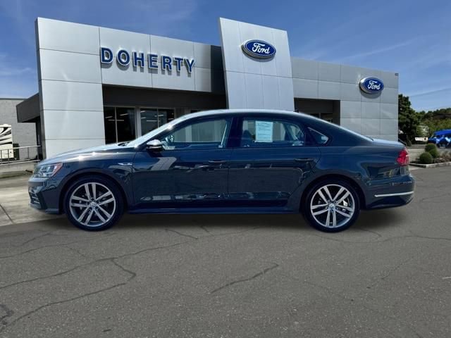 Used 2018 Volkswagen Passat 2.0T R-Line FWD image 5