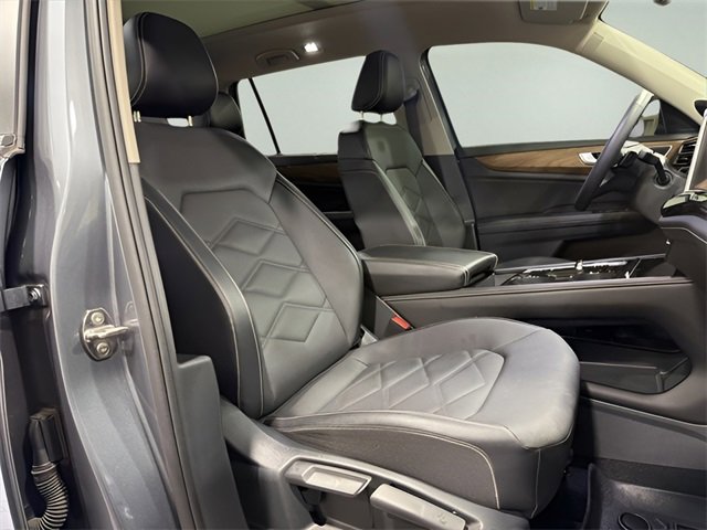 Used 2024 Volkswagen Atlas SE w/ Panoramic Sunroof Package image 14