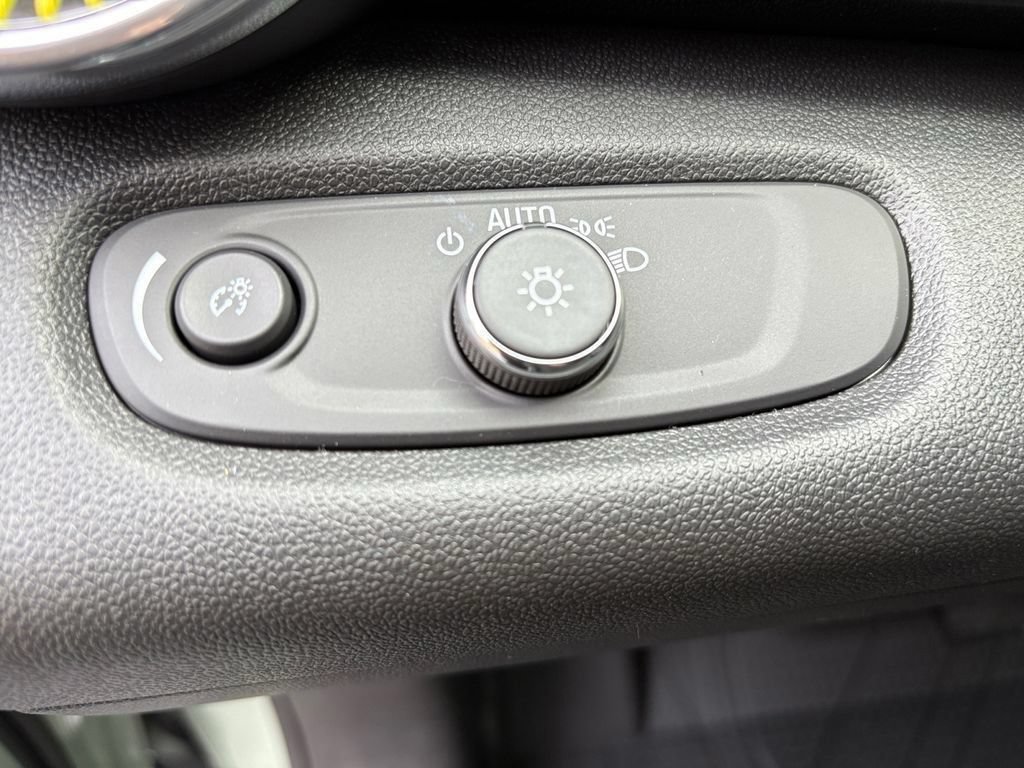 New 2026 Chevrolet Trax ACTIV w/ Driver Confidence Package FWD image 6