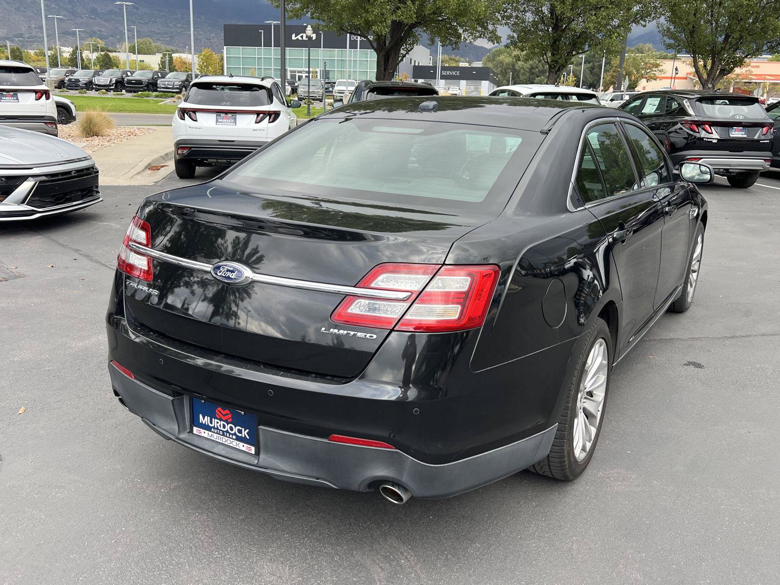 Used 2015 Ford Taurus Limited FWD image 15