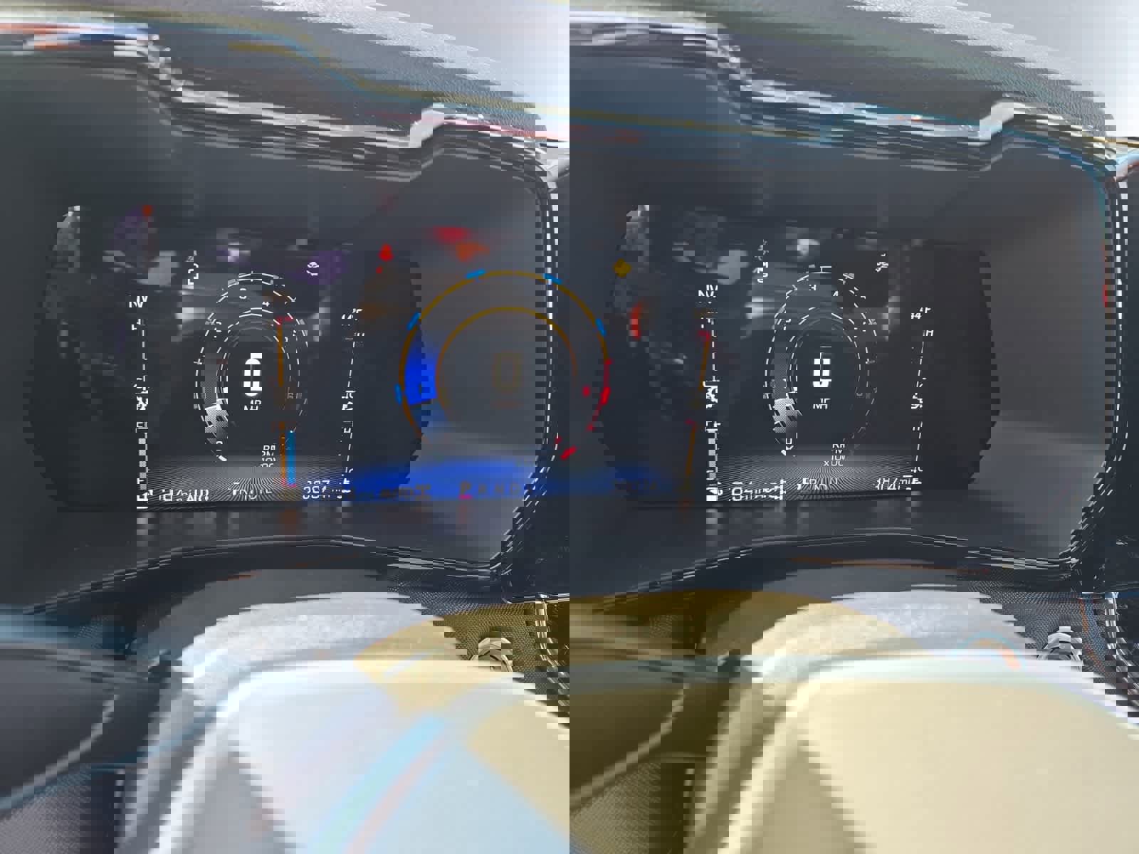 Used 2023 Chevrolet Colorado Z71 w/ Z71 Convenience Package 2 image 4