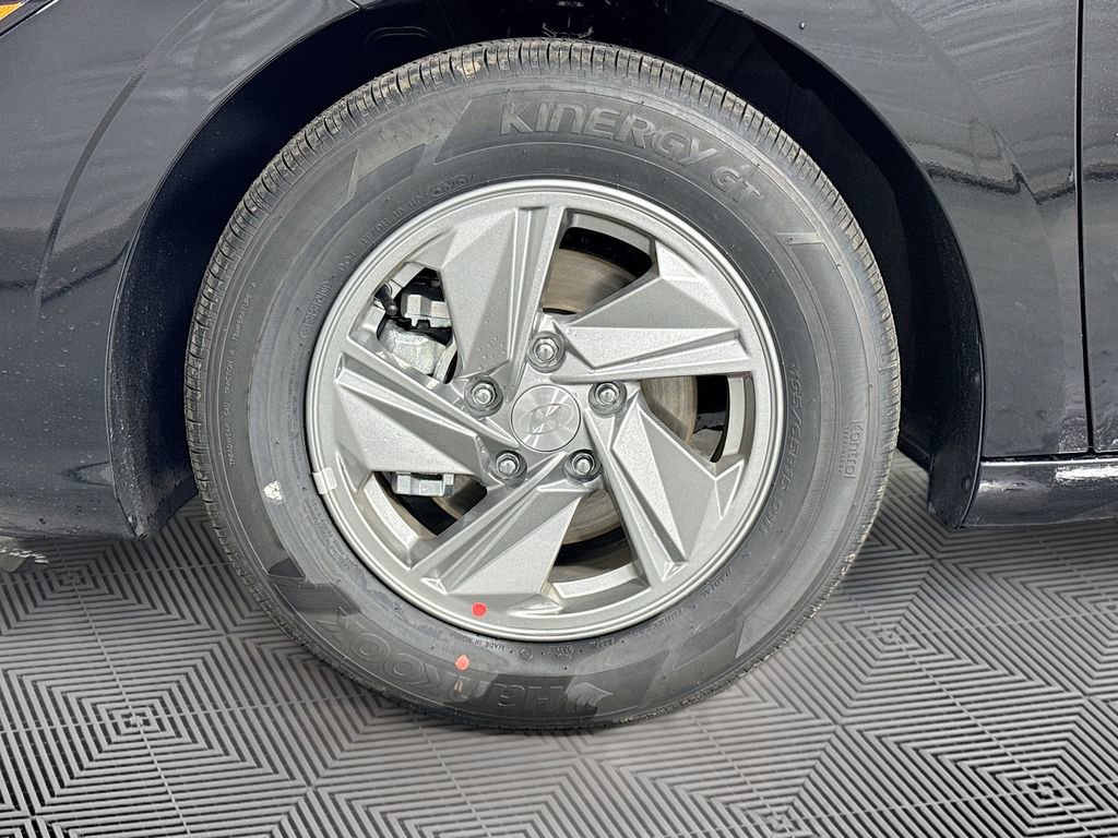 New 2026 Hyundai Elantra SE image 30