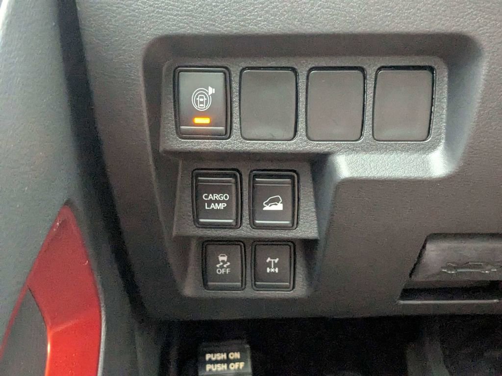 Used 2025 Nissan Frontier PRO-4X w/ Interior Protection Package image 28