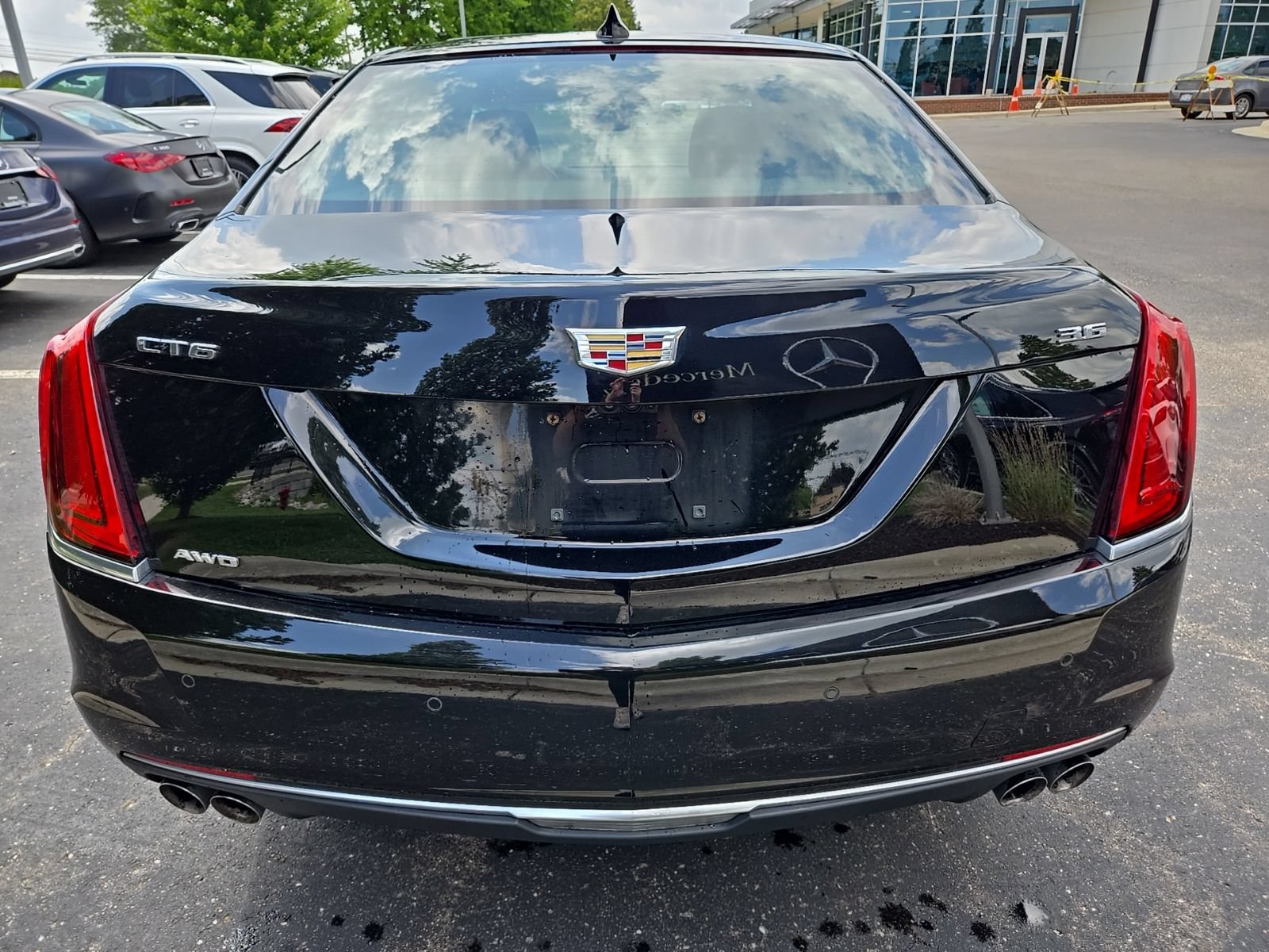 Used 2018 Cadillac CT6 Luxury AWD/4WD image 4