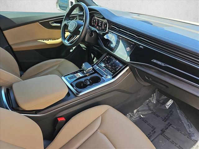 Used 2023 Audi Q8 Premium AWD/4WD image 28