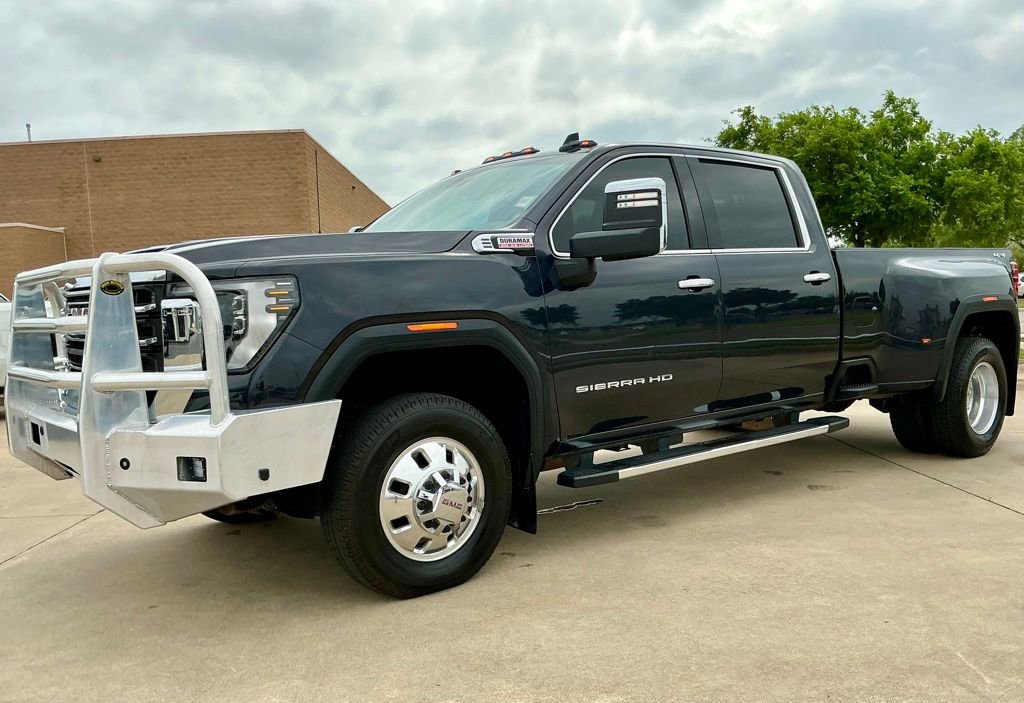 Used 2024 GMC Sierra 3500 SLT w/ SLT Premium Package image 7