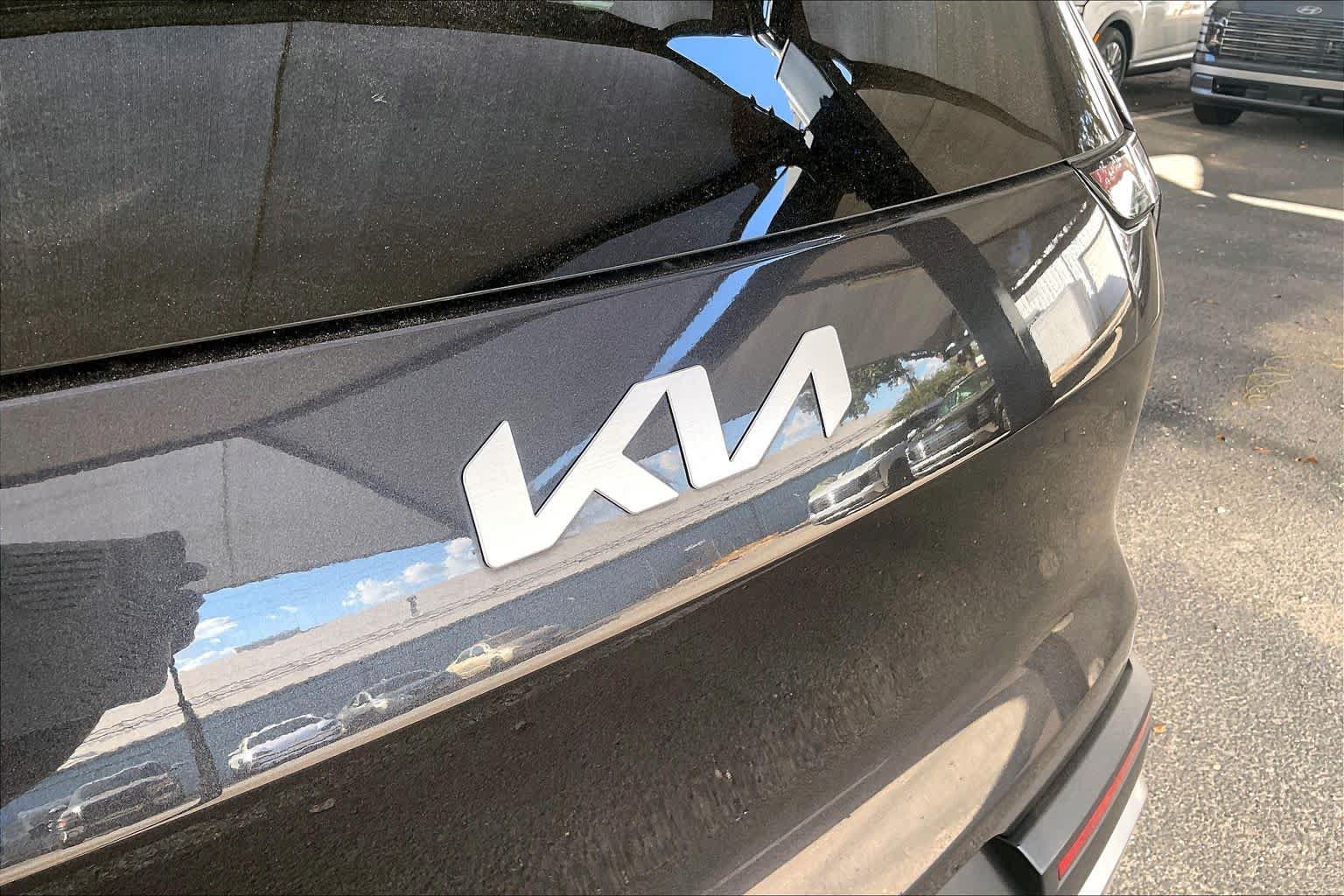 Used 2024 Kia EV9 Wind AWD/4WD image 30