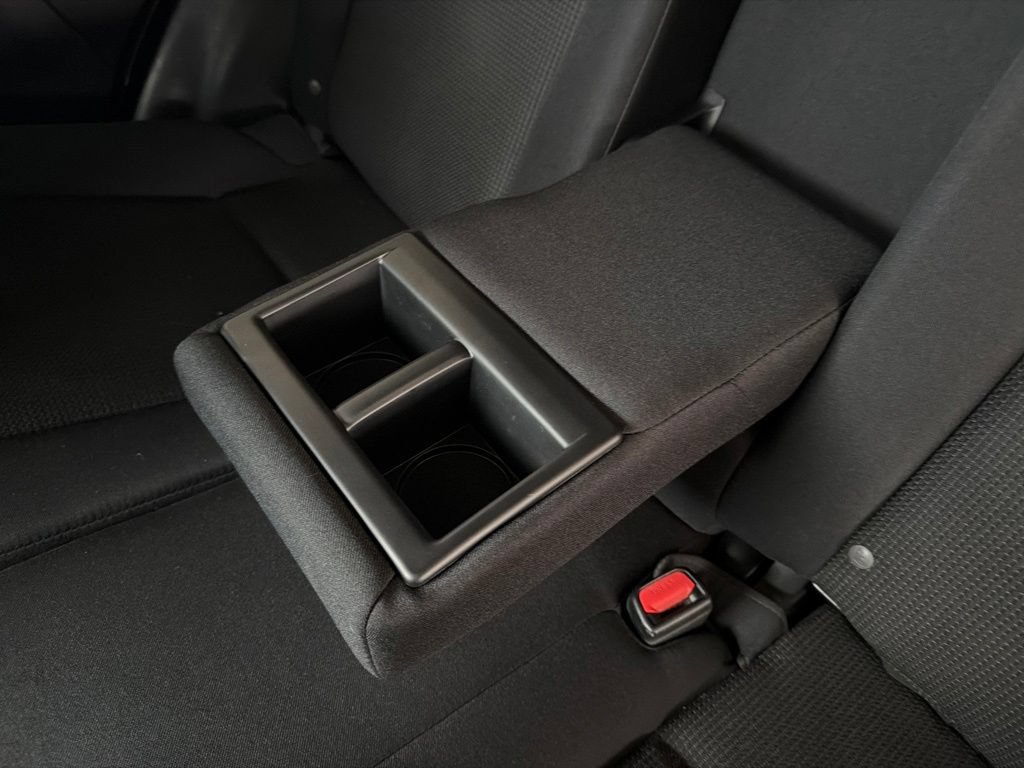 Used 2018 Toyota RAV4 XLE AWD/4WD image 34
