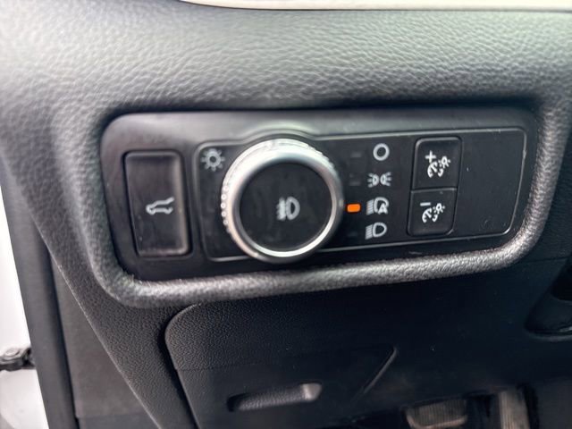 Used 2020 Ford Explorer XLT w/ Equipment Group 202A image 21