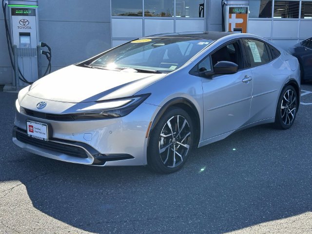 Used 2023 Toyota Prius Prime Premium FWD image 4
