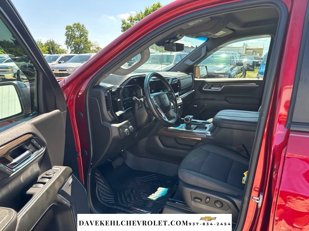 Used 2024 Chevrolet Silverado 1500 RST AWD/4WD image 16