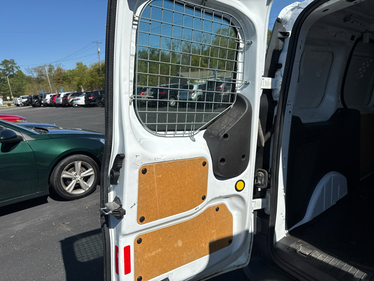 Used 2018 Ford Transit Connect XL image 15