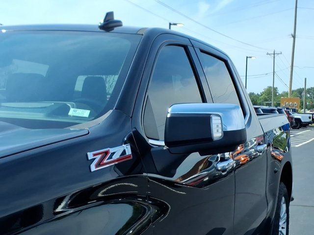 Used 2022 Chevrolet Silverado 1500 LTZ w/ LTZ Premium Package AWD/4WD image 33