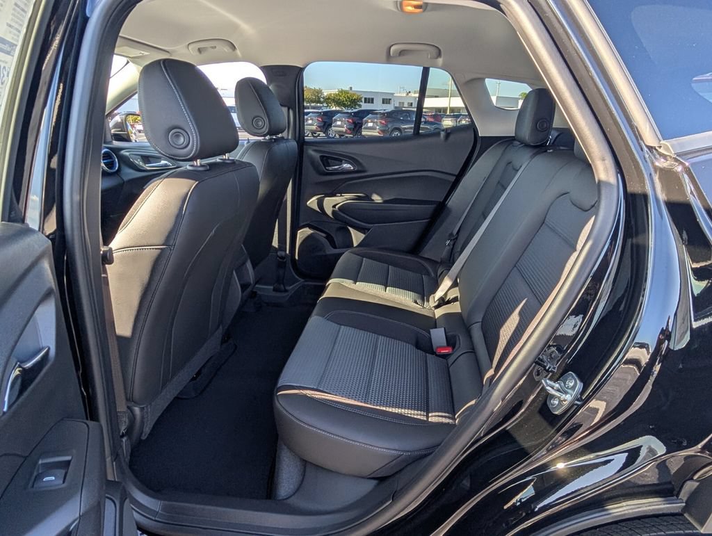 New 2026 Chevrolet Trax LT w/ Driver Confidence Package FWD image 5