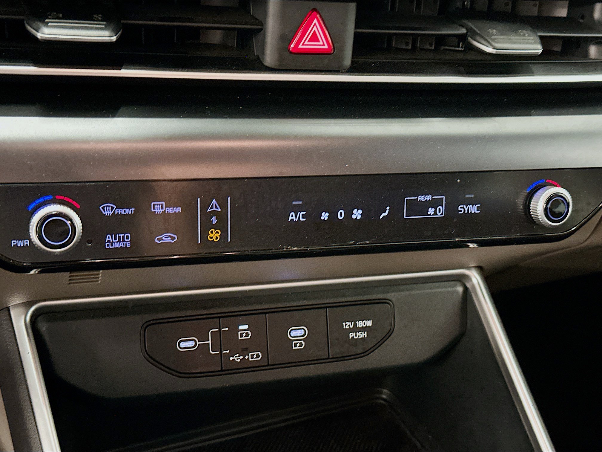 Used 2026 Kia Carnival FWD image 24