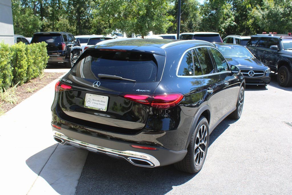 Certified 2025 Mercedes-Benz GLC 350e image 5