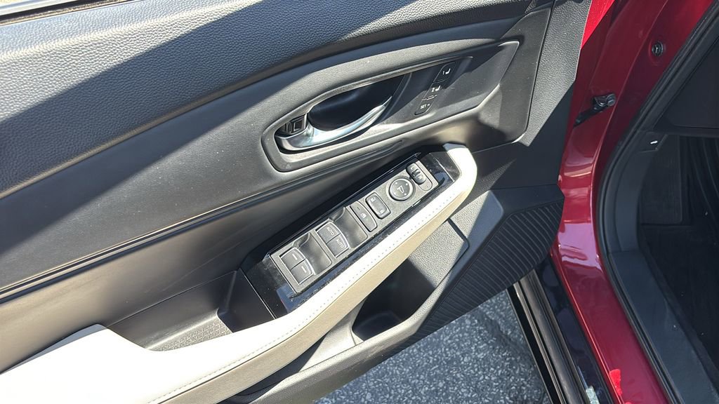 Used 2023 Honda Accord Touring image 14