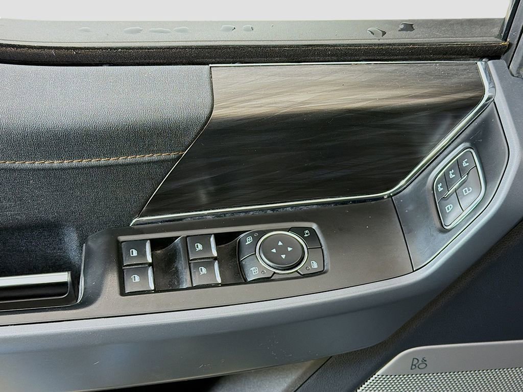 Used 2024 Ford F150 Lightning Lariat image 32