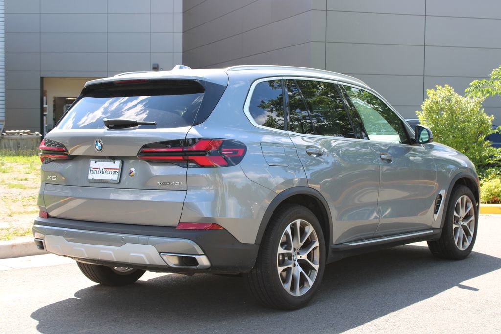 Used 2026 BMW X5 xDrive40i AWD/4WD image 4