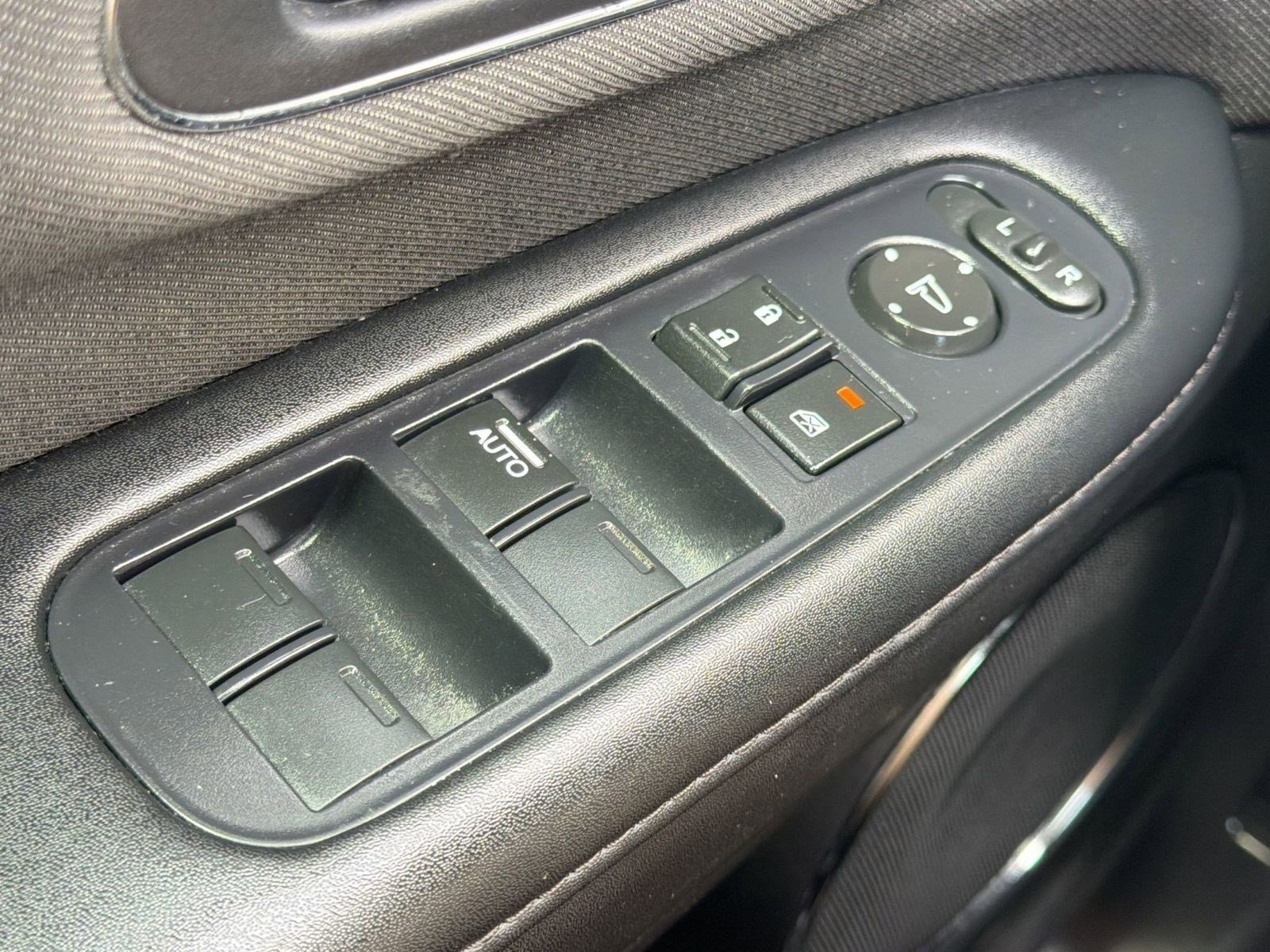 Used 2019 Honda HR-V EX image 12