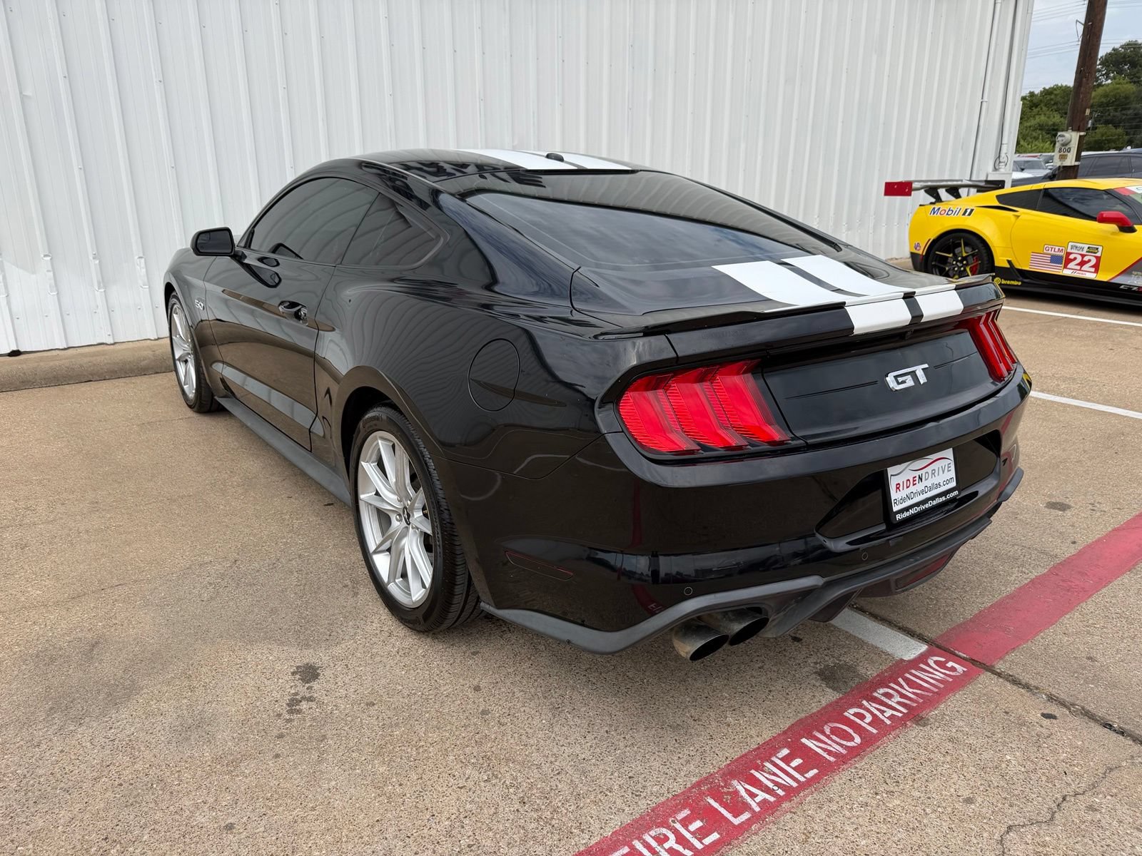 Used 2018 Ford Mustang GT Premium RWD image 4