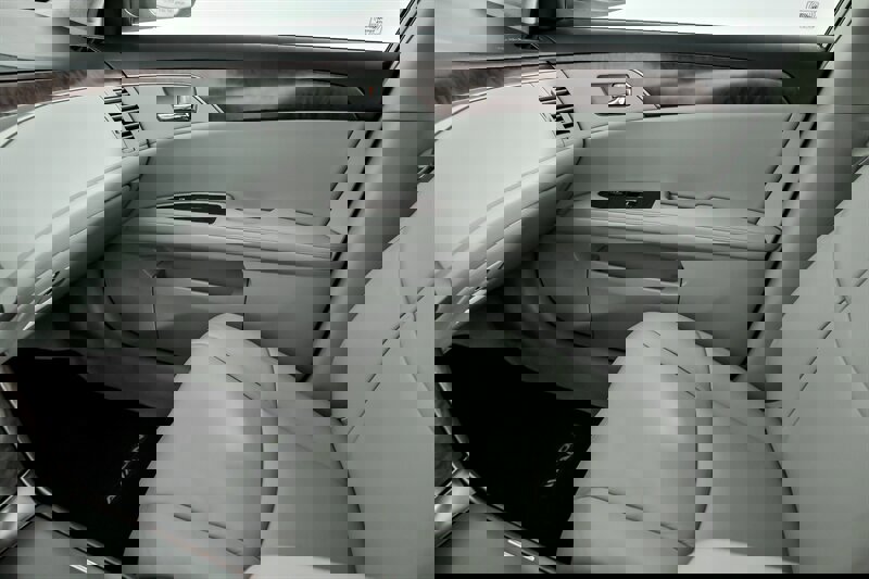 Used 2012 Toyota Avalon image 33