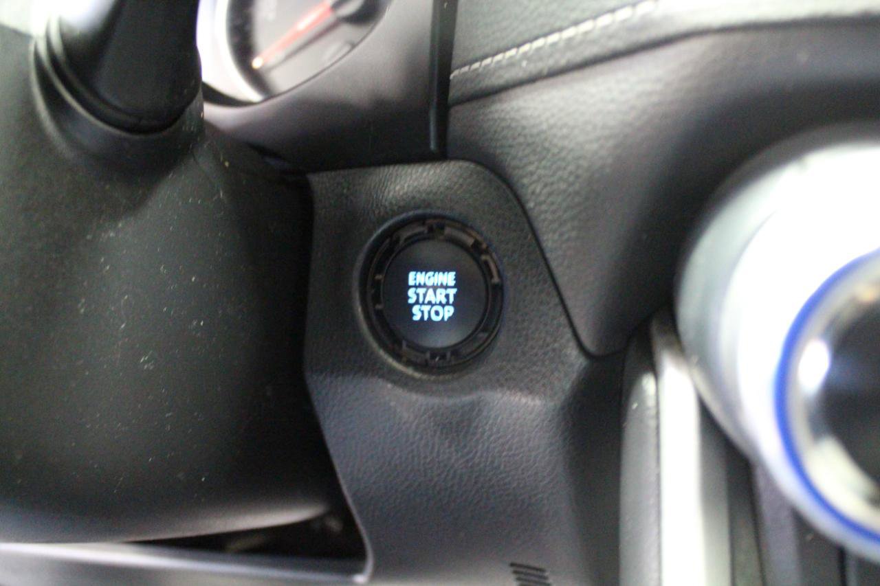 Used 2020 Toyota RAV4 XLE w/ All Weather Liner Package image 12